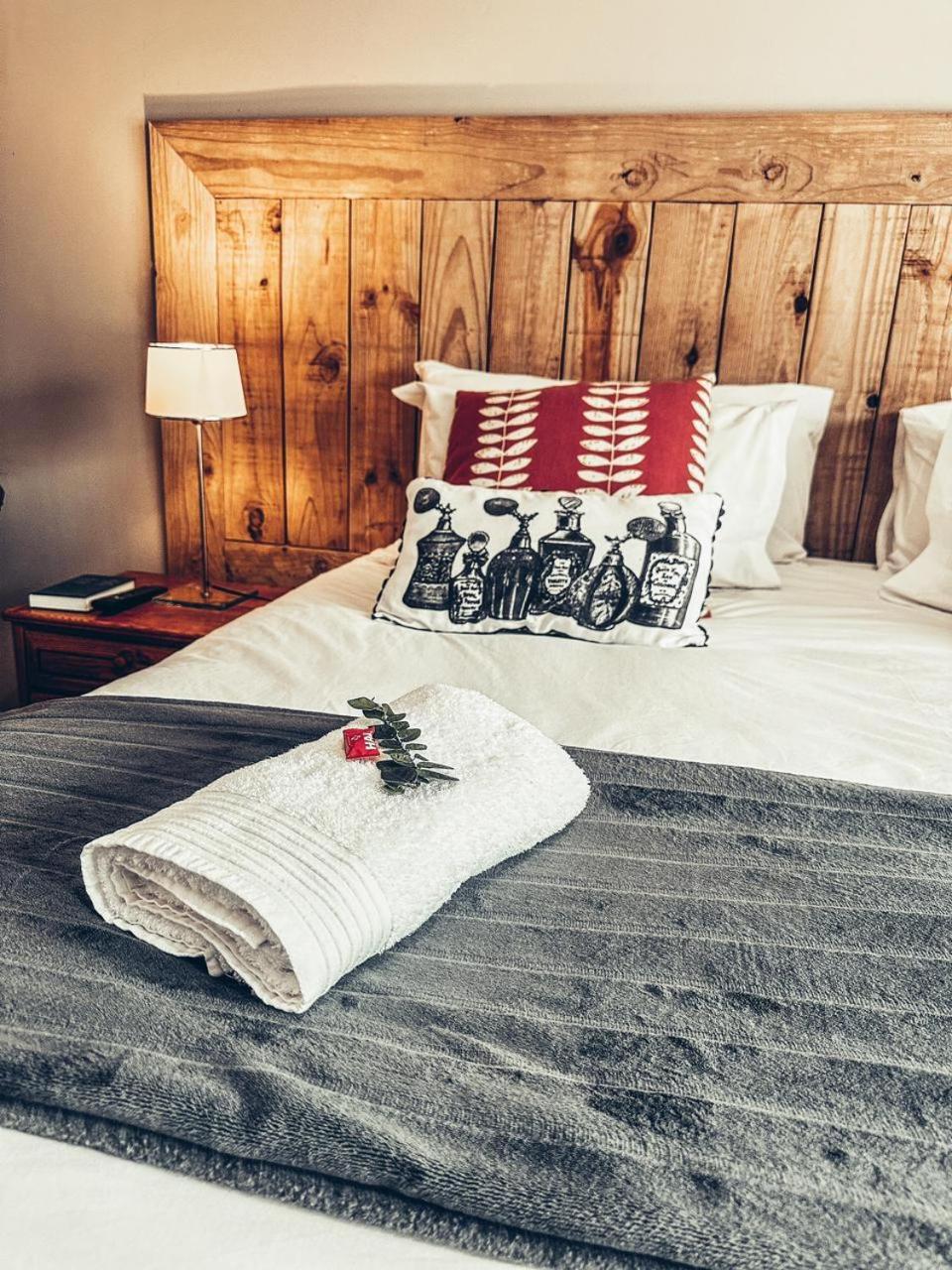59 On True North Guest Rooms ヨハネスブルグ エクステリア 写真