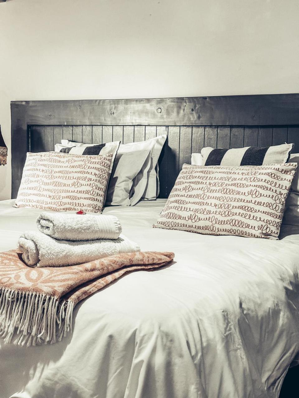 59 On True North Guest Rooms ヨハネスブルグ エクステリア 写真